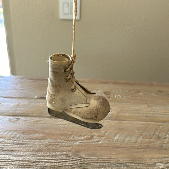 Ice Skate Ornaments Bundle of 9 - Picture 16 of 17